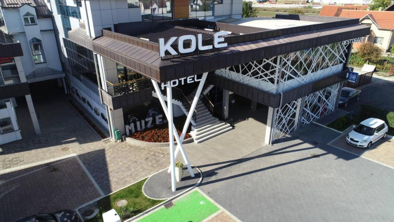 Hotel Kole Cacak Bagian luar foto