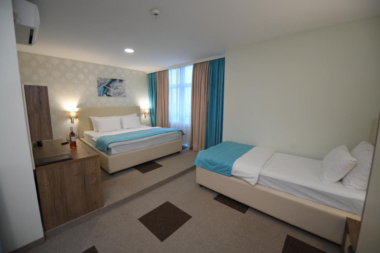Hotel Kole Cacak Bagian luar foto