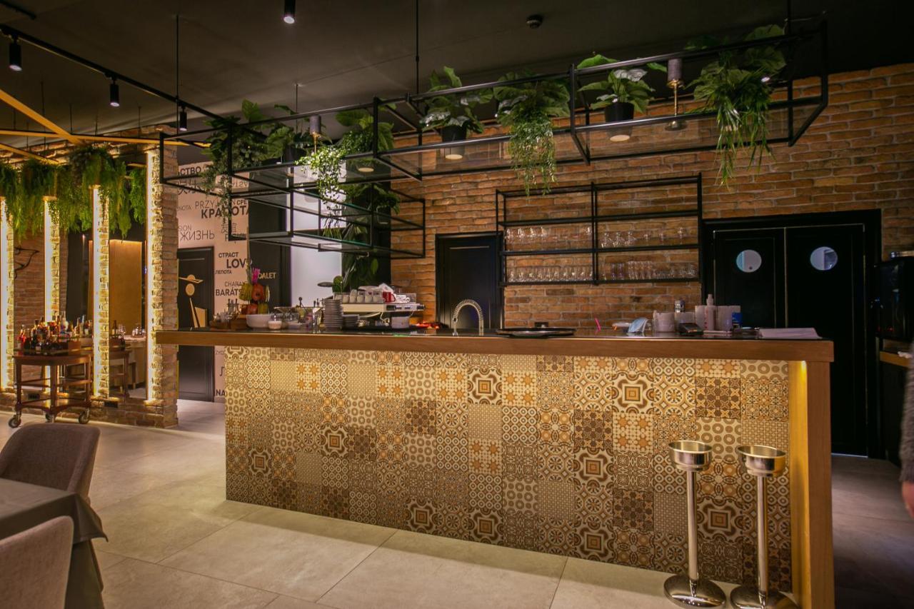Hotel Kole Cacak Bagian luar foto
