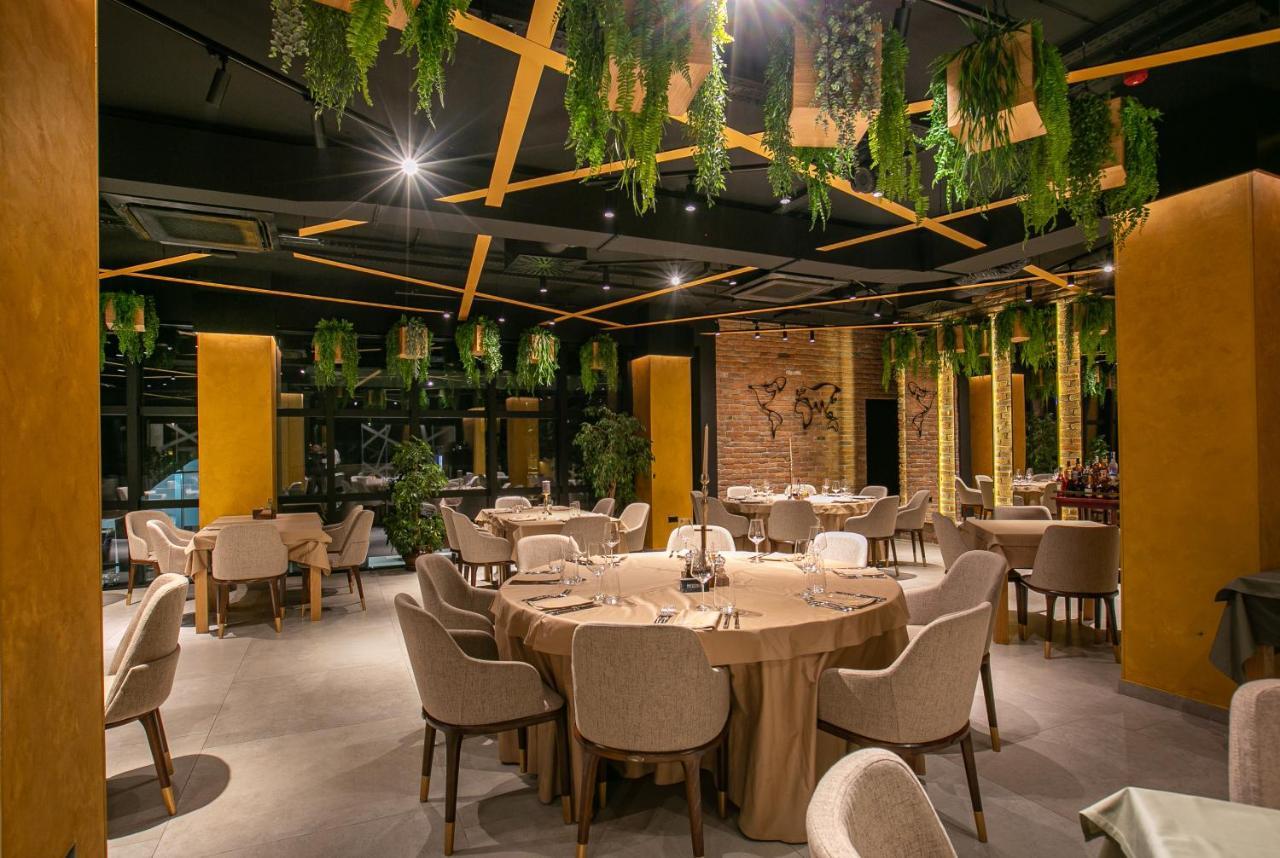 Hotel Kole Cacak Bagian luar foto