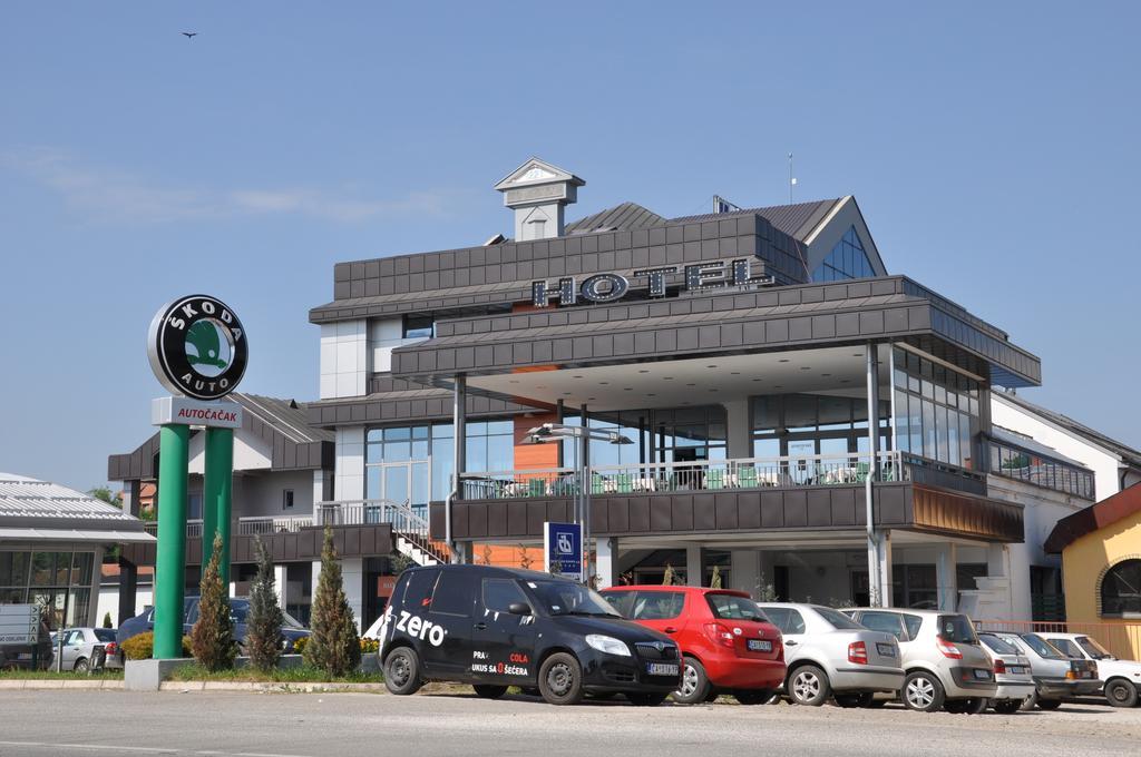 Hotel Kole Cacak Bagian luar foto