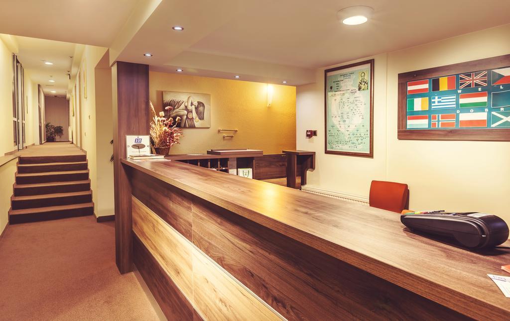 Hotel Kole Cacak Bagian luar foto