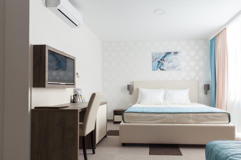 Hotel Kole Cacak Bagian luar foto